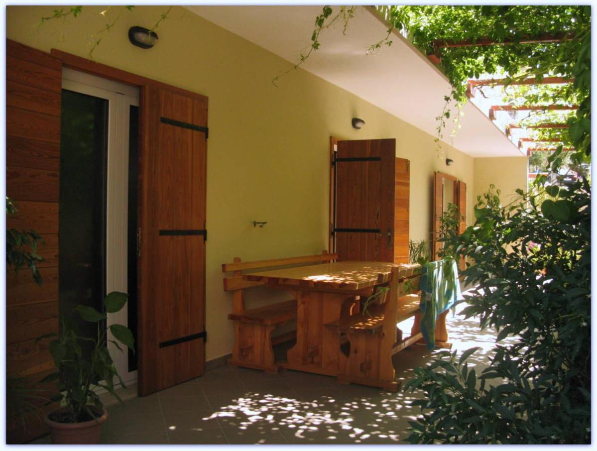 Apartment Bubi Hvar 1