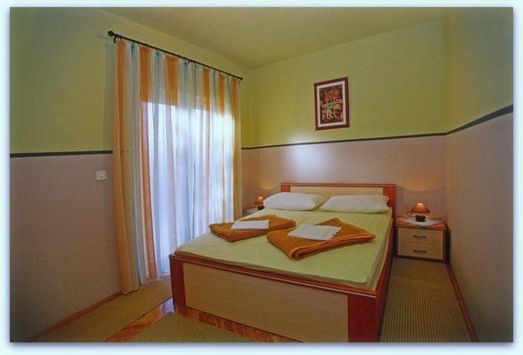 Bubi Hvar 1 Apartment